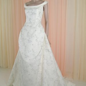 Ivory Vintage Style Italian Wedding Dress
